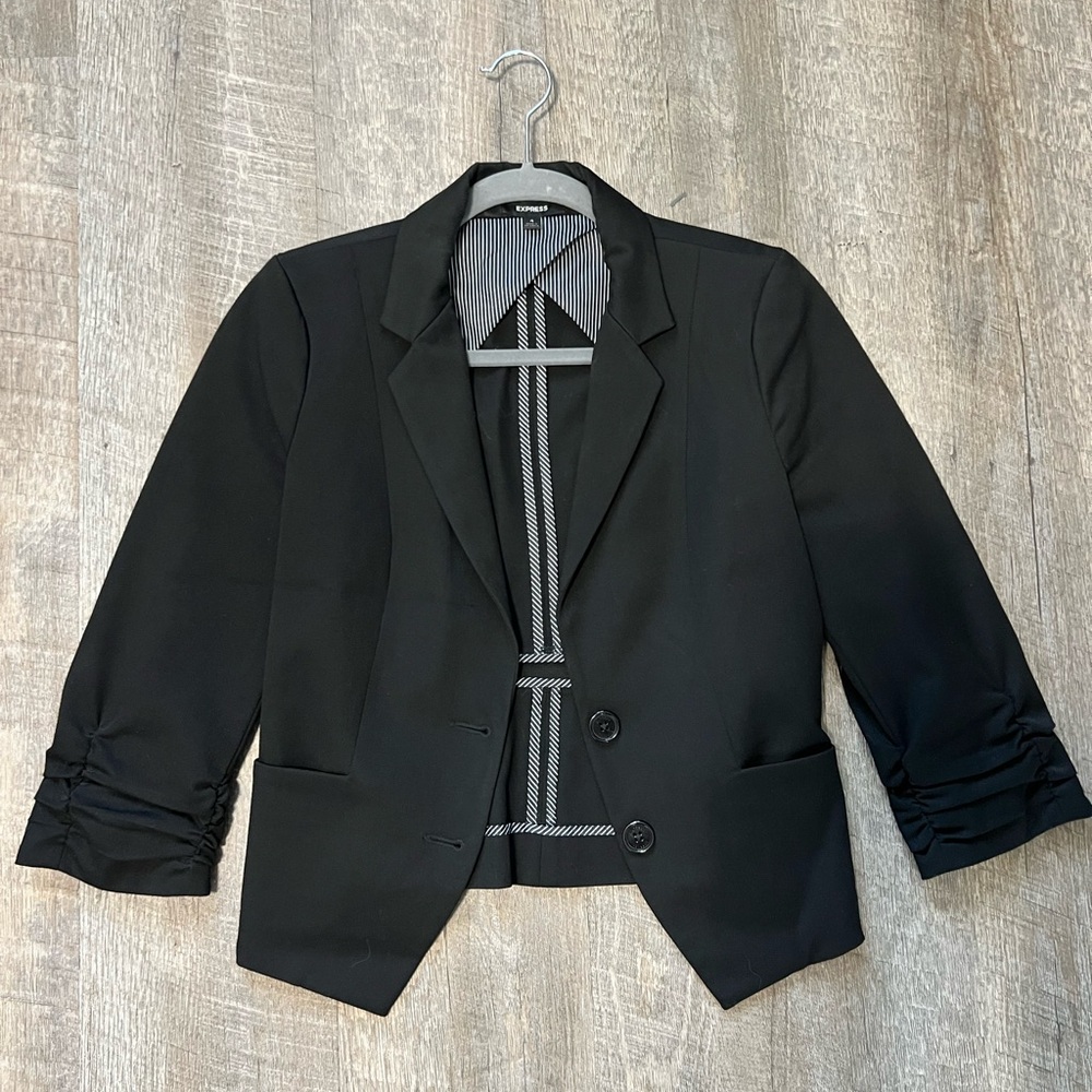 Express professional blazer black jacket 3/4 length sleeve, short, button up